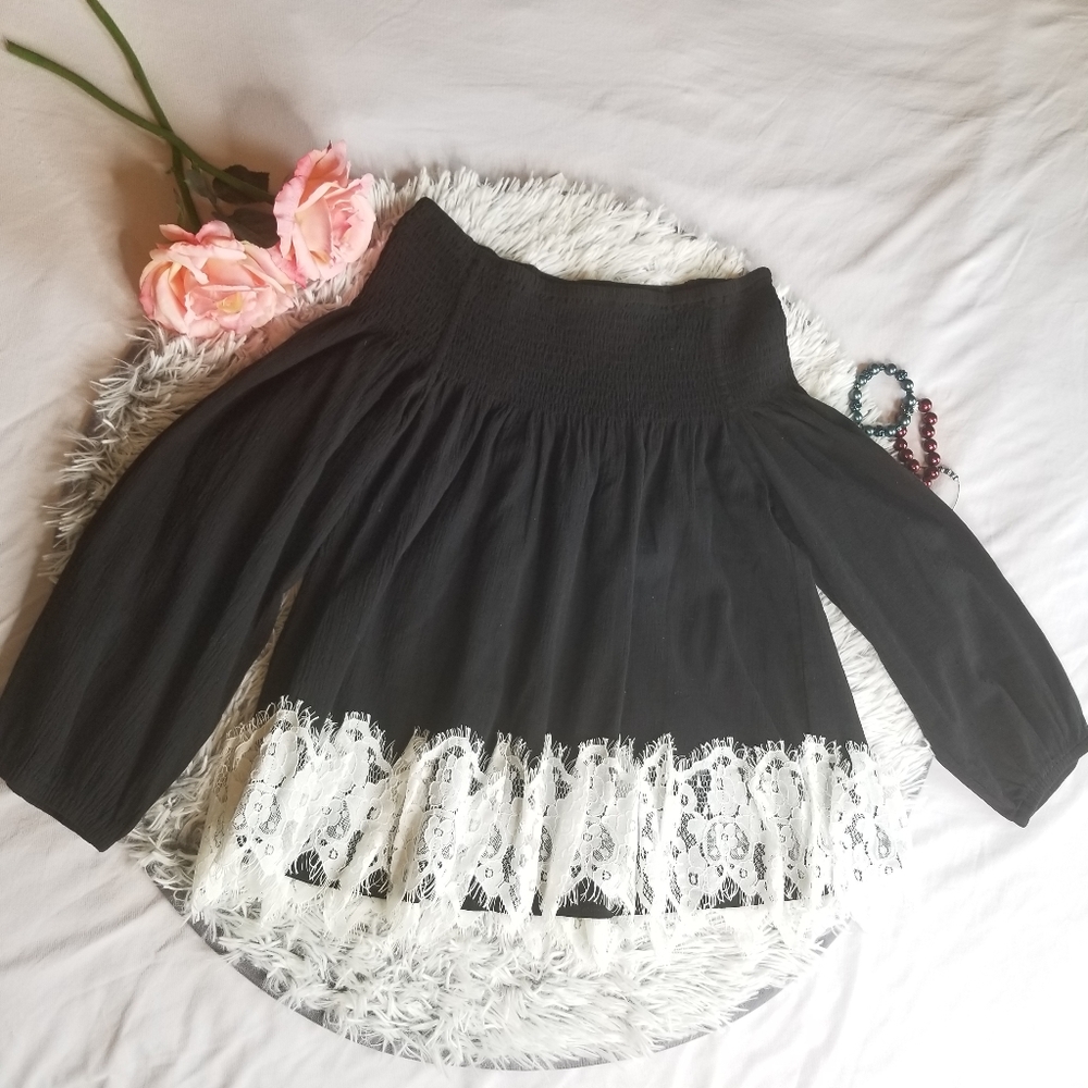 jj's fairyland off shoulder top size M